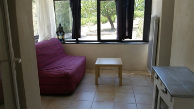 Veranda lumineuse de 10 m²avec vu sur les vignes